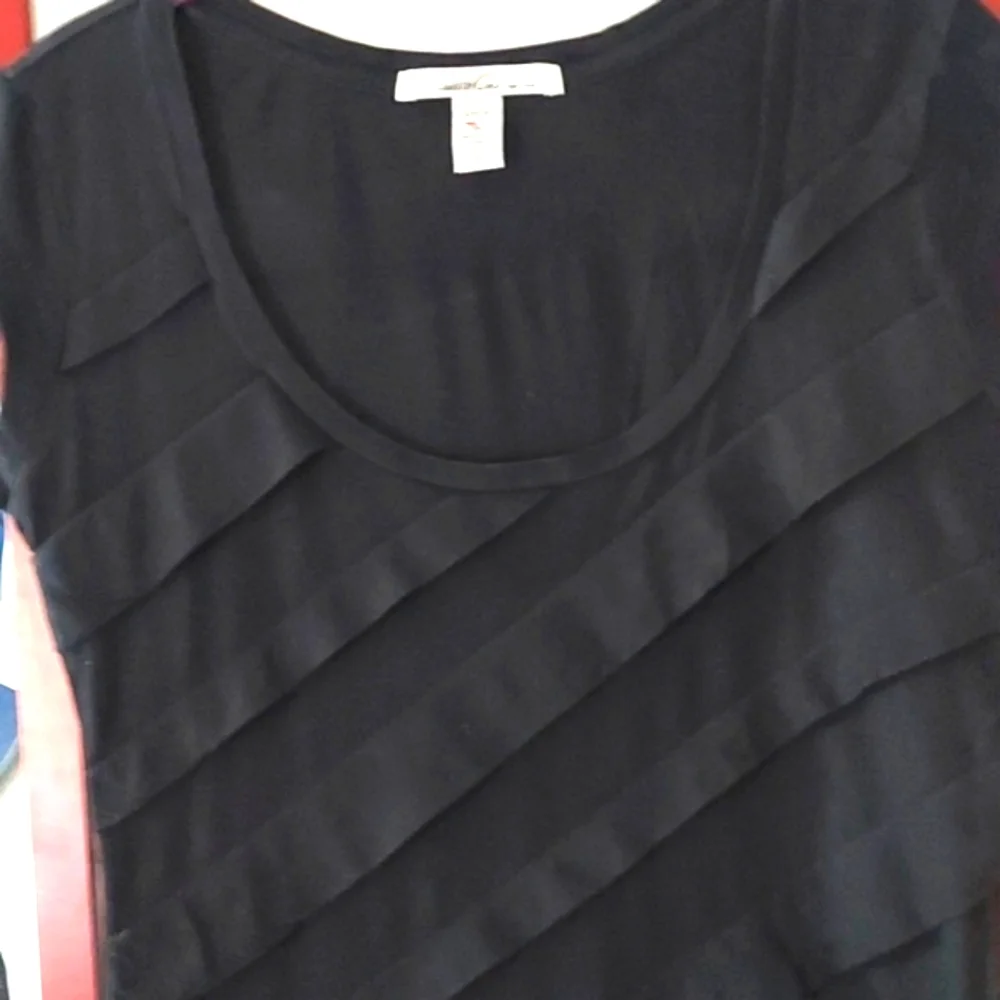 Kenneth Cole Black Ruffle tiered Cap Sleevless Top Sz S